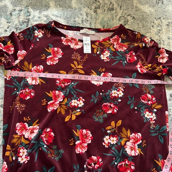 Loft Velour Floral Top - Picture 7 of 8